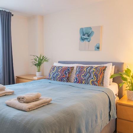 Stay In Our Stylish Flat! & Secure Building & Sleeps Up To 4 برمنغهام المظهر الخارجي الصورة