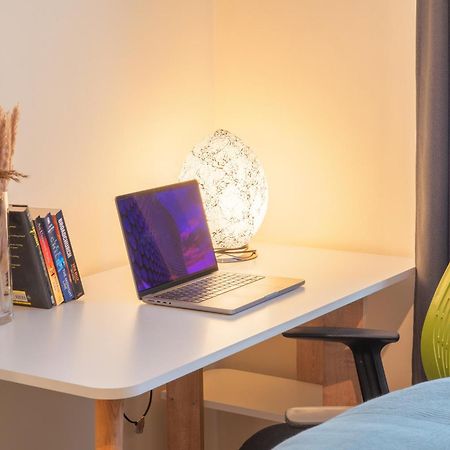 Stay In Our Stylish Flat! & Secure Building & Sleeps Up To 4 برمنغهام المظهر الخارجي الصورة