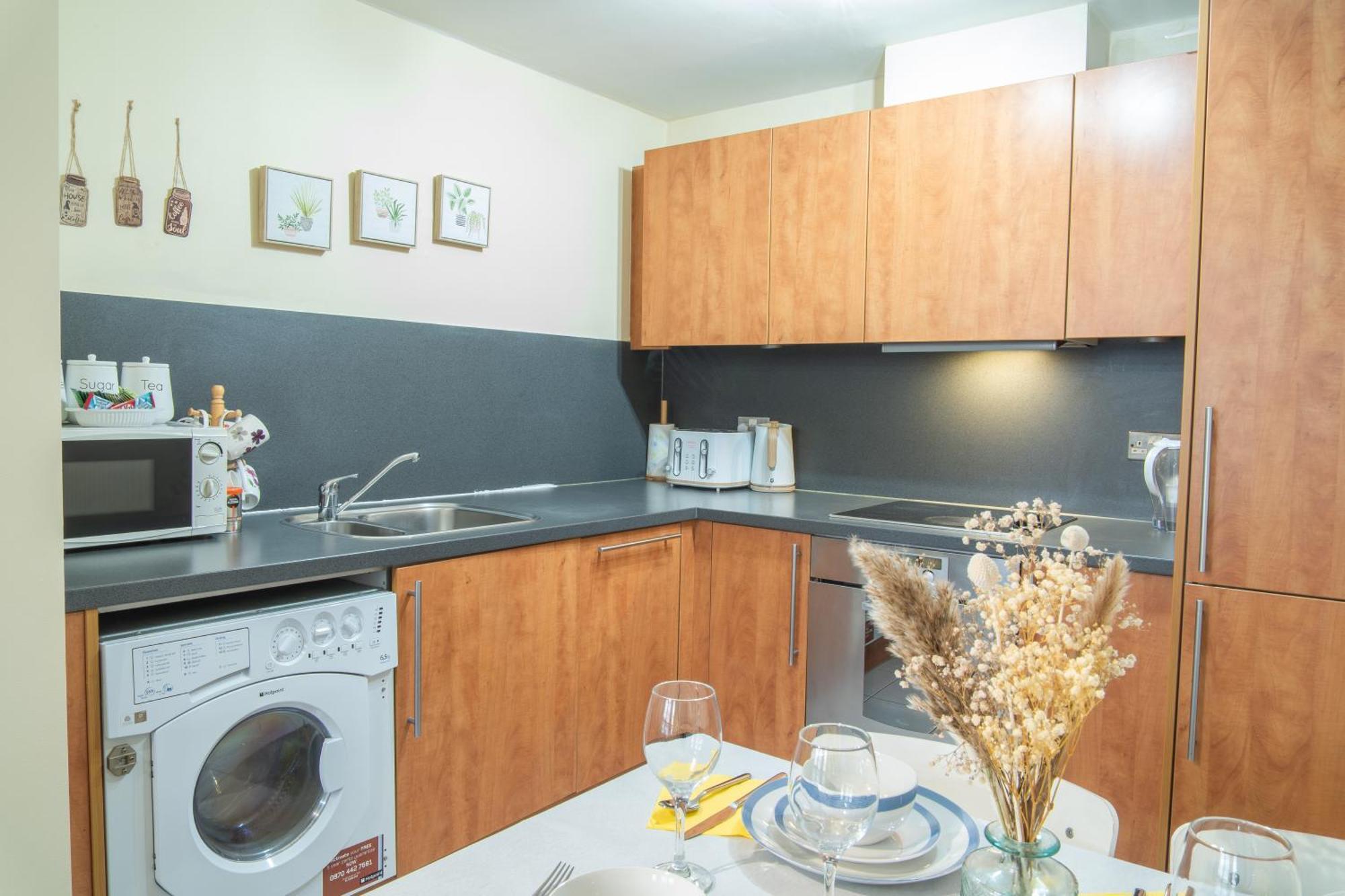 Stay In Our Stylish Flat! & Secure Building & Sleeps Up To 4 برمنغهام المظهر الخارجي الصورة