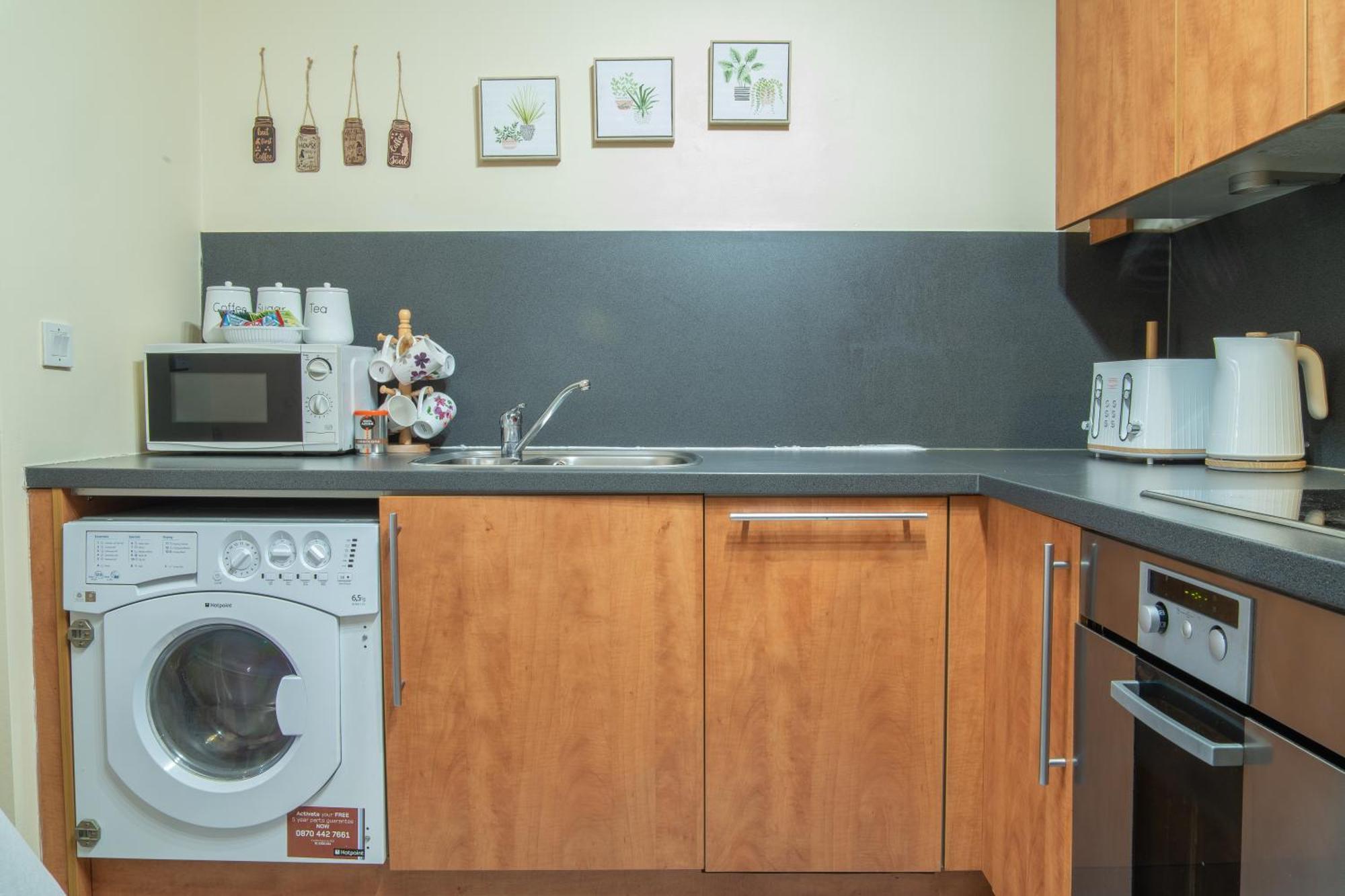 Stay In Our Stylish Flat! & Secure Building & Sleeps Up To 4 برمنغهام المظهر الخارجي الصورة
